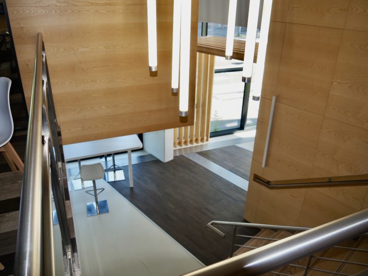 LOCAUX COMMERCIAUX - STRASBOURG (Port du Rhin) - 121 m²