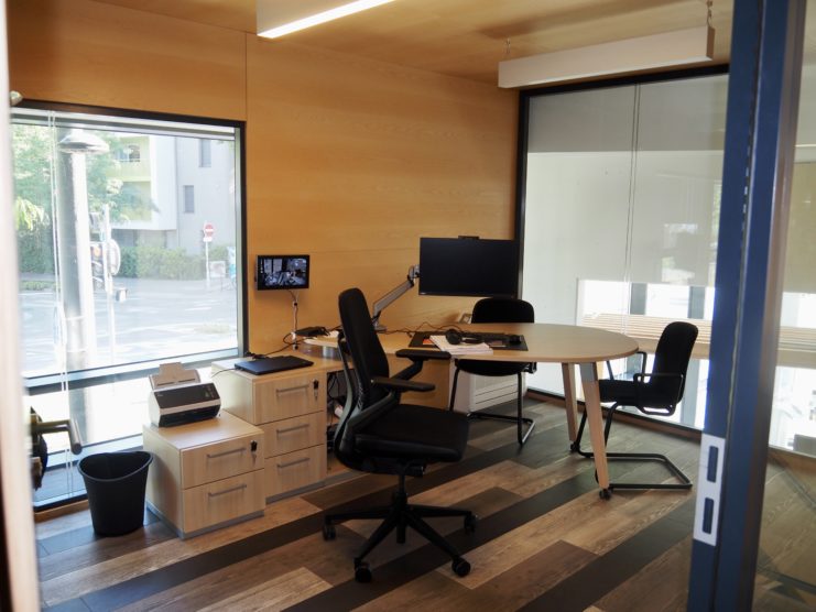 LOCAUX COMMERCIAUX - STRASBOURG (Port du Rhin) - 121 m²