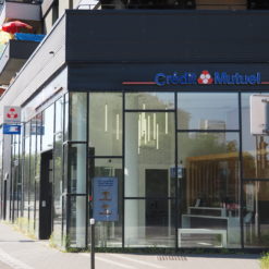LOCAUX COMMERCIAUX - STRASBOURG (Port du Rhin) - 121 m²