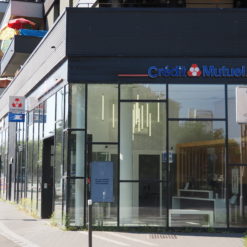 LOCAUX COMMERCIAUX - STRASBOURG (Port du Rhin) - 121 m²