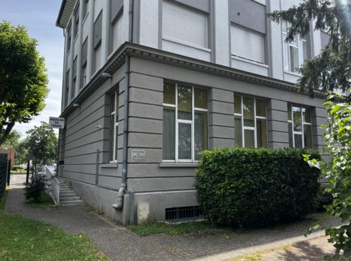 LOCAUX PROFESSIONNELS - STRASBOURG (Montagne Verte) - 195 m² - Habitation Moderne